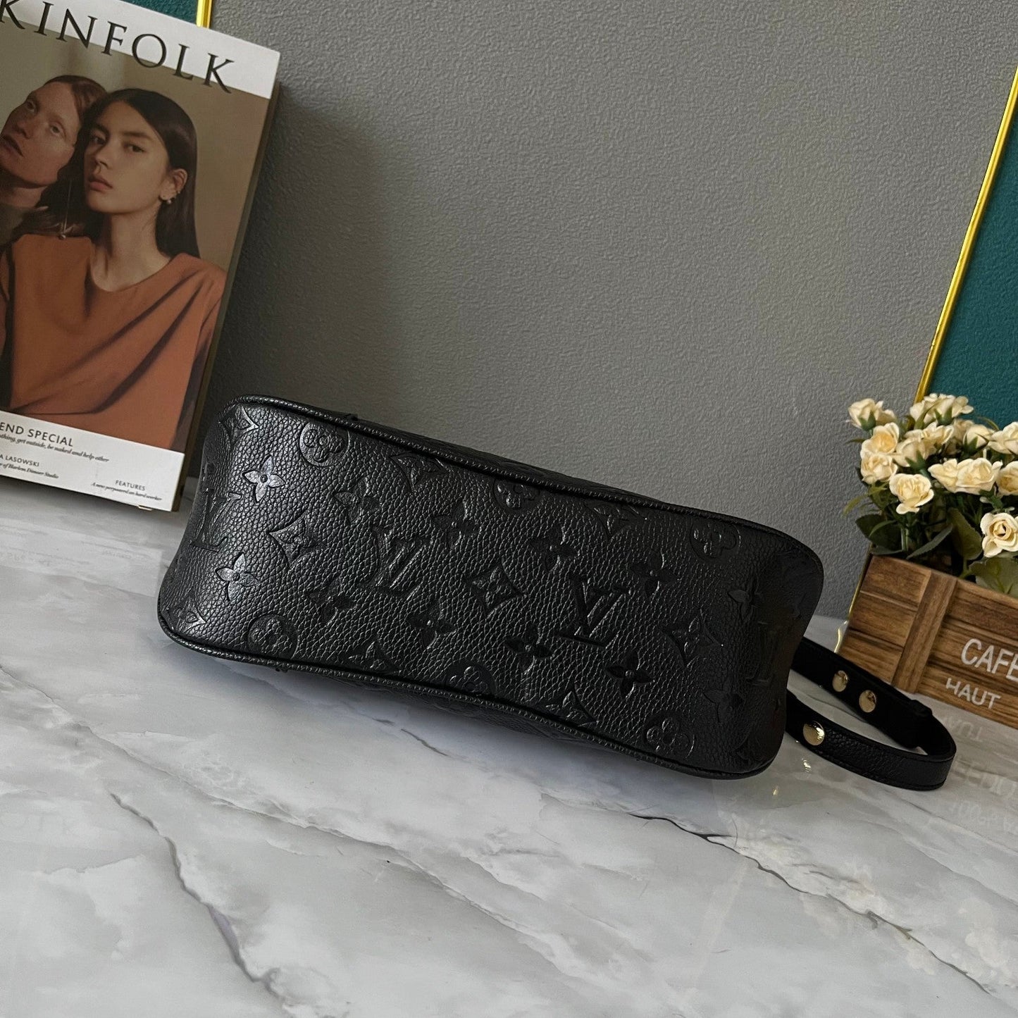 Elite Carryalls
