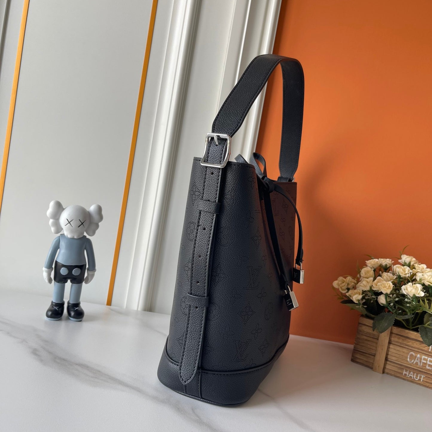 Elite Carryalls