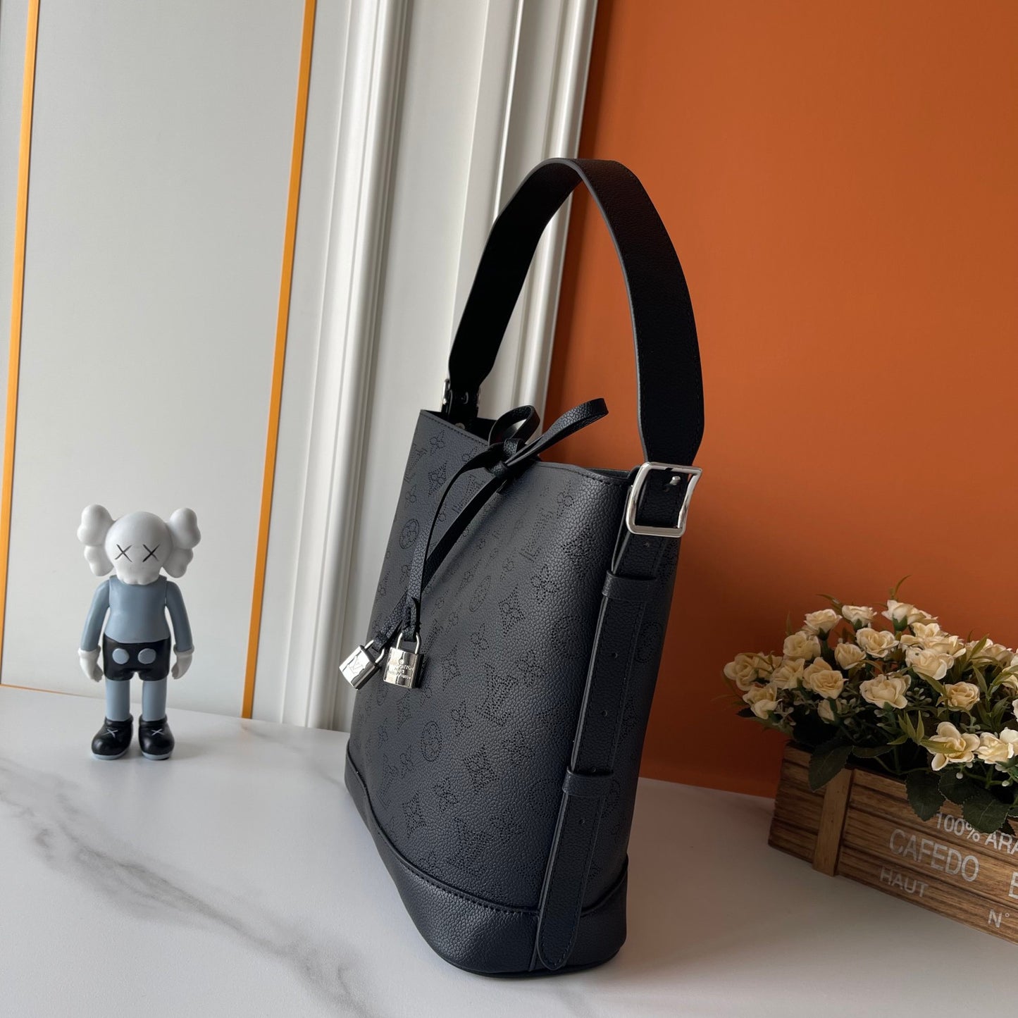 Elite Carryalls