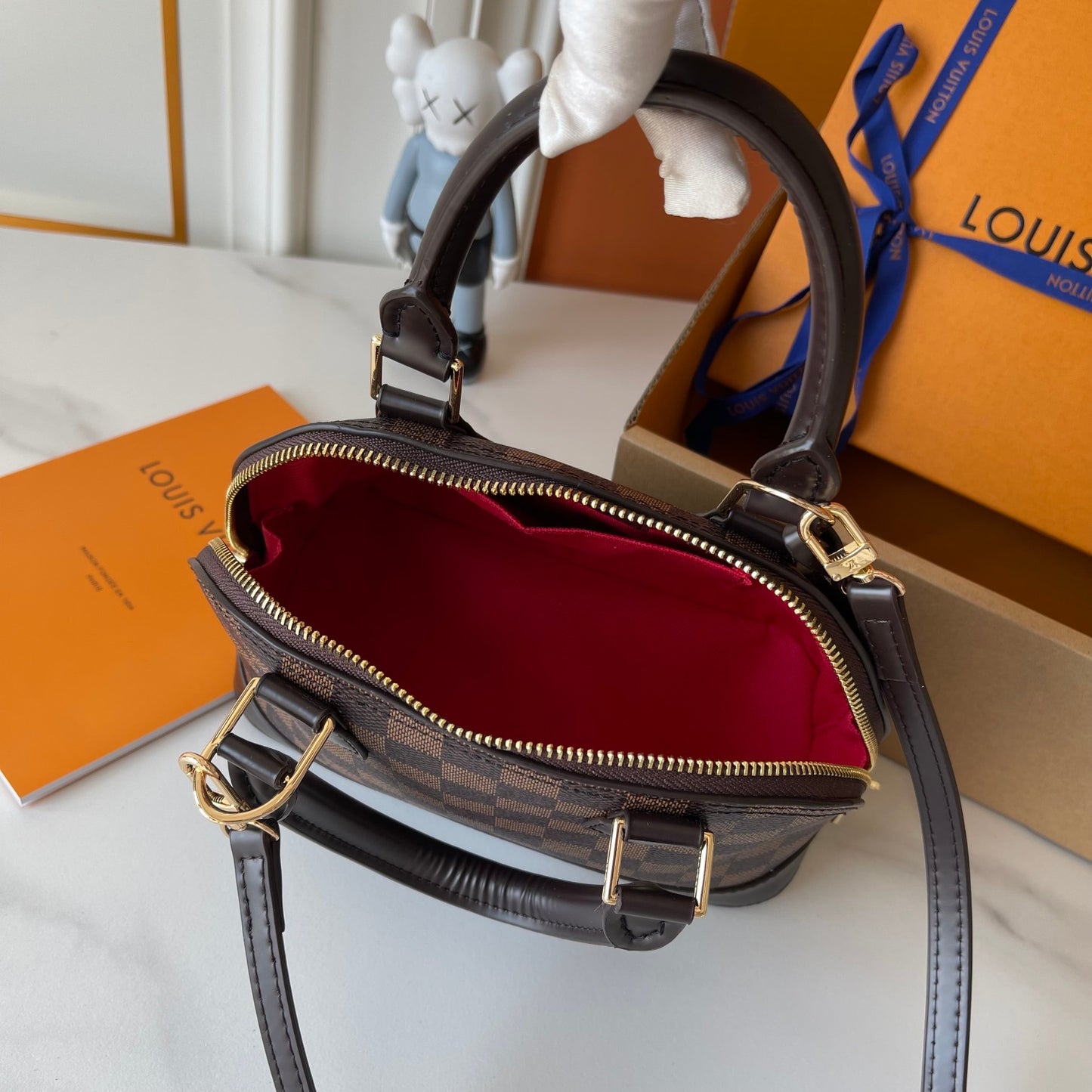 Elite Carryalls