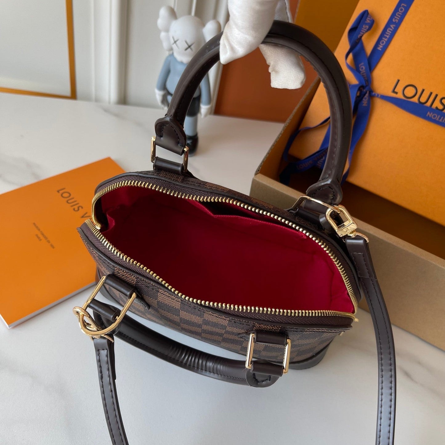 Elite Carryalls