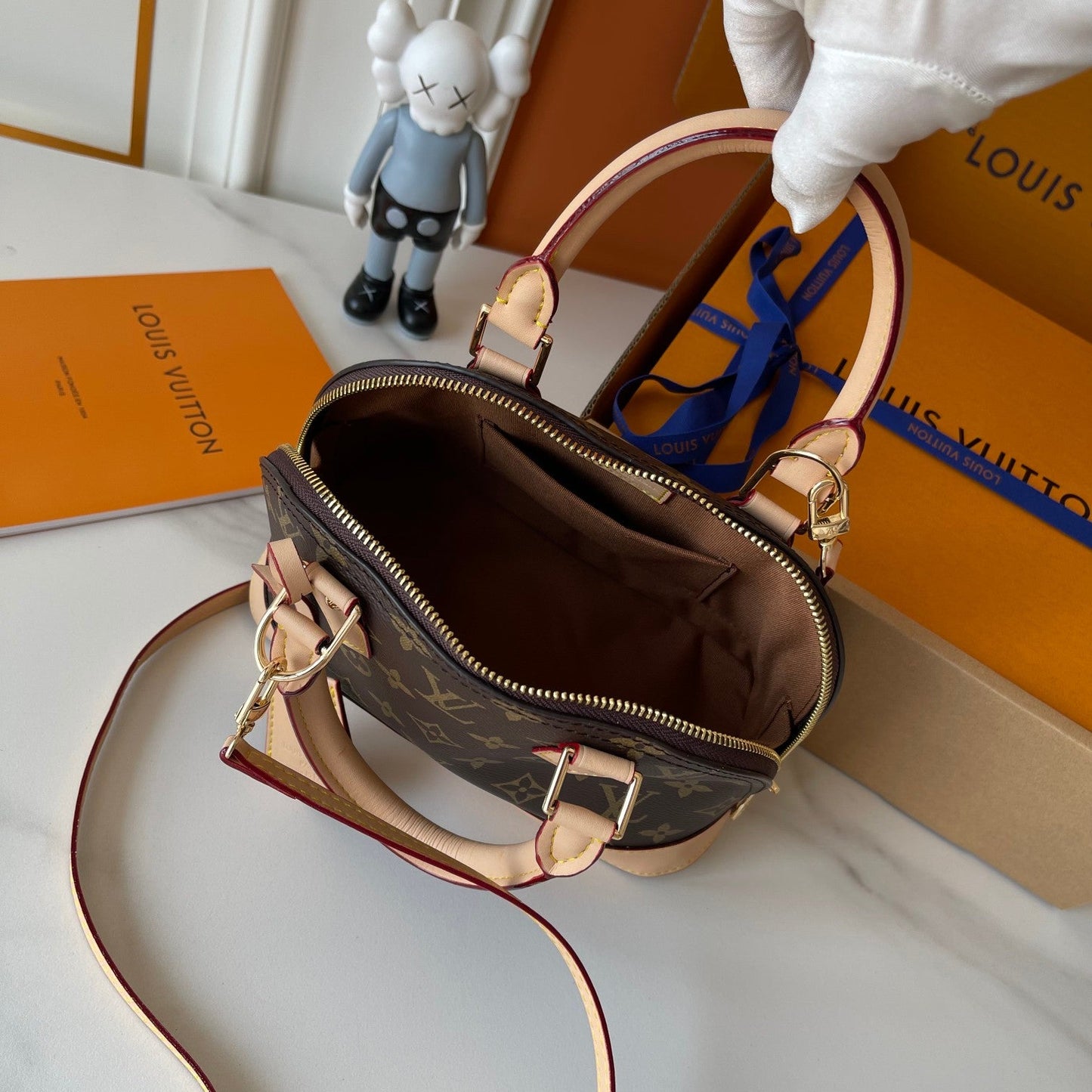 Elite Carryalls