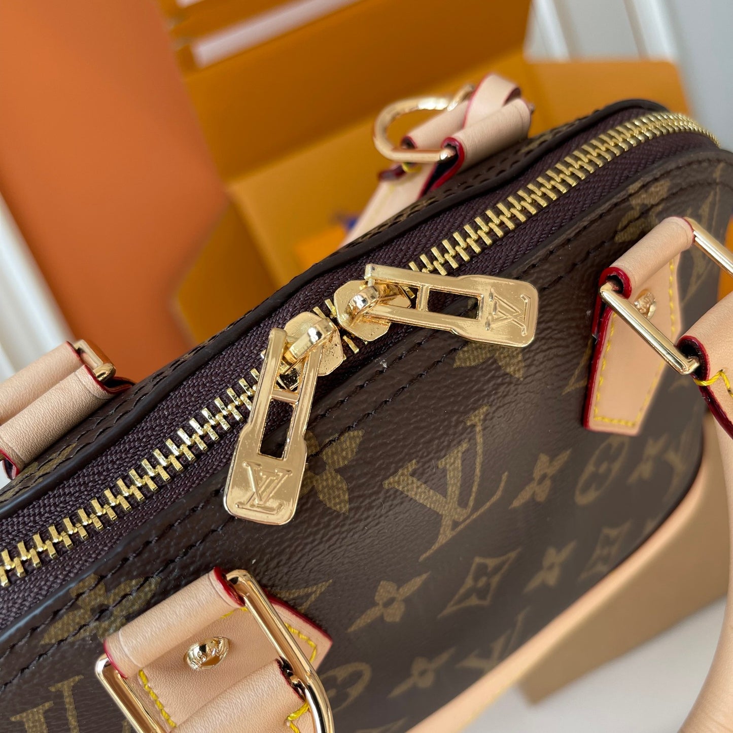 Elite Carryalls