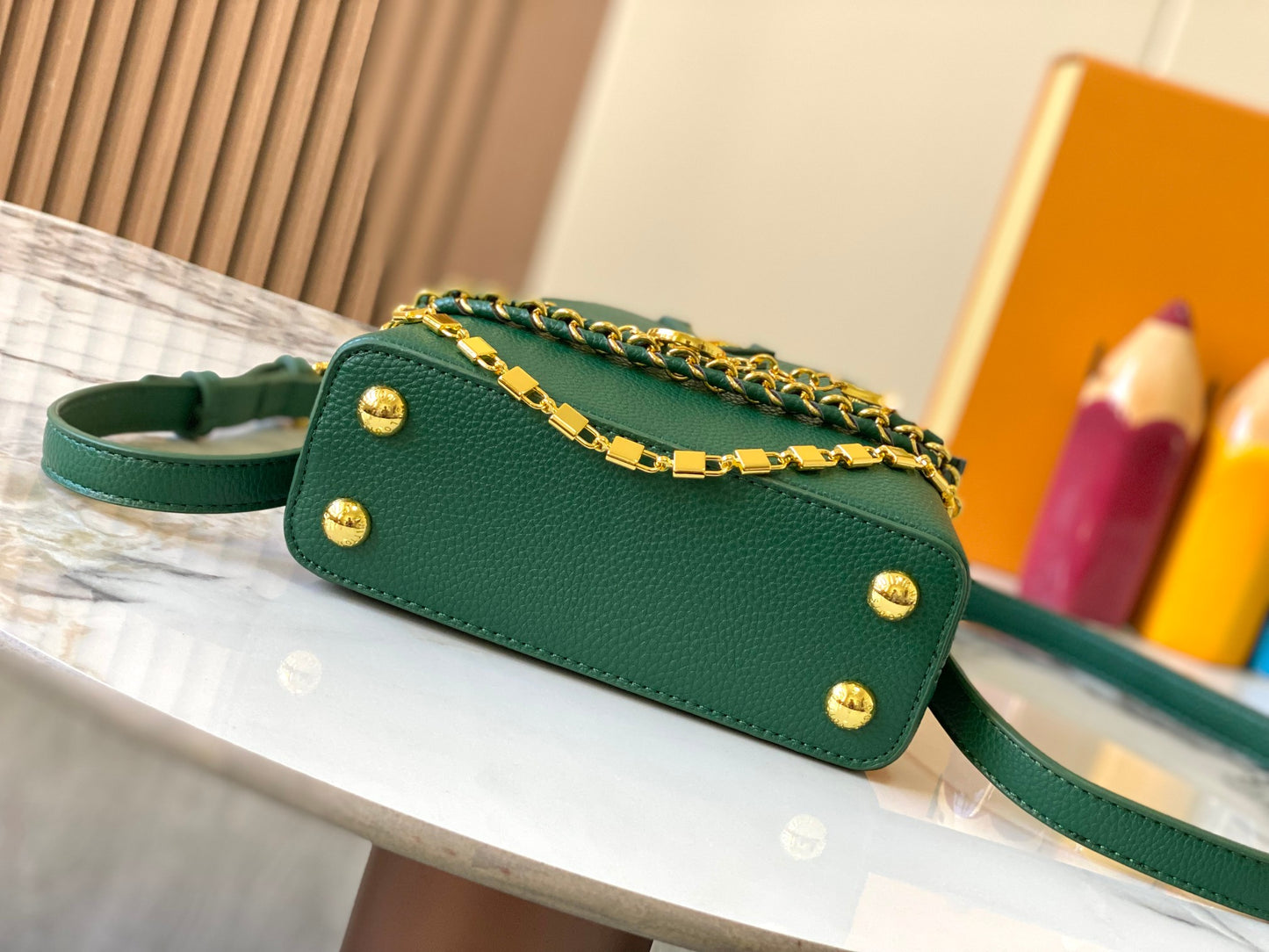 Elite Carryalls