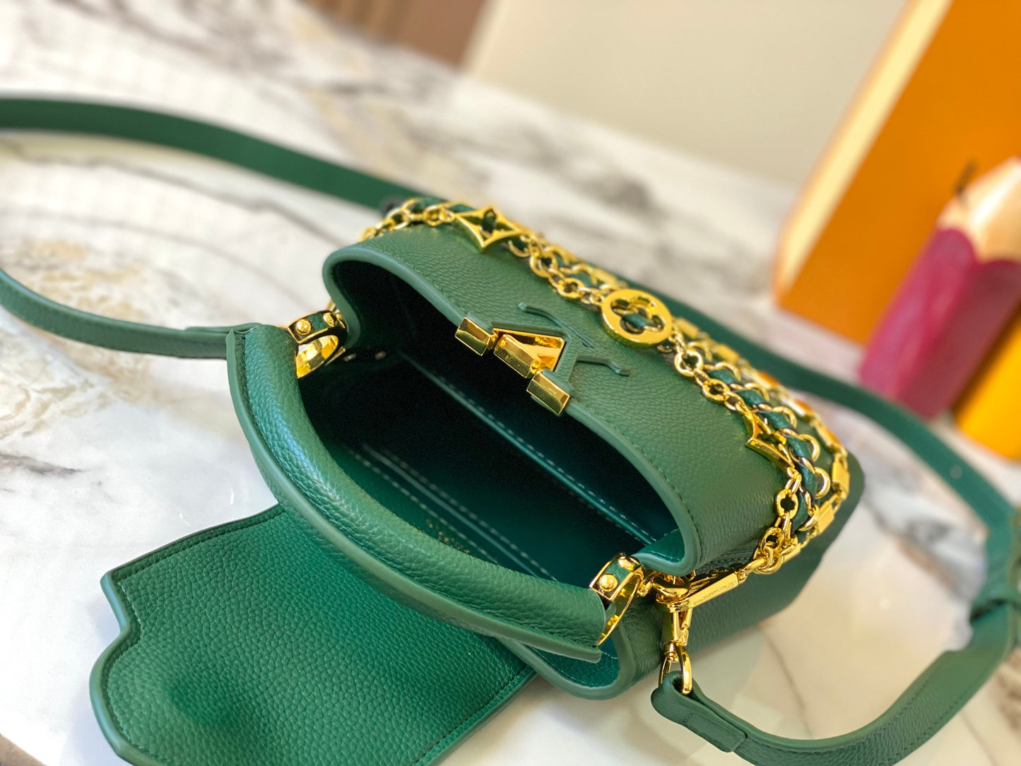 Elite Carryalls