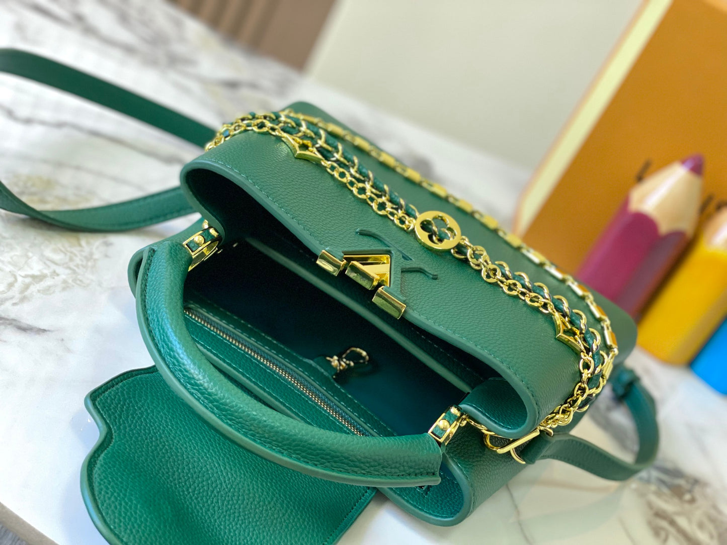 Elite Carryalls