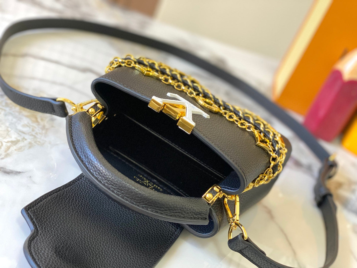 Elite Carryalls