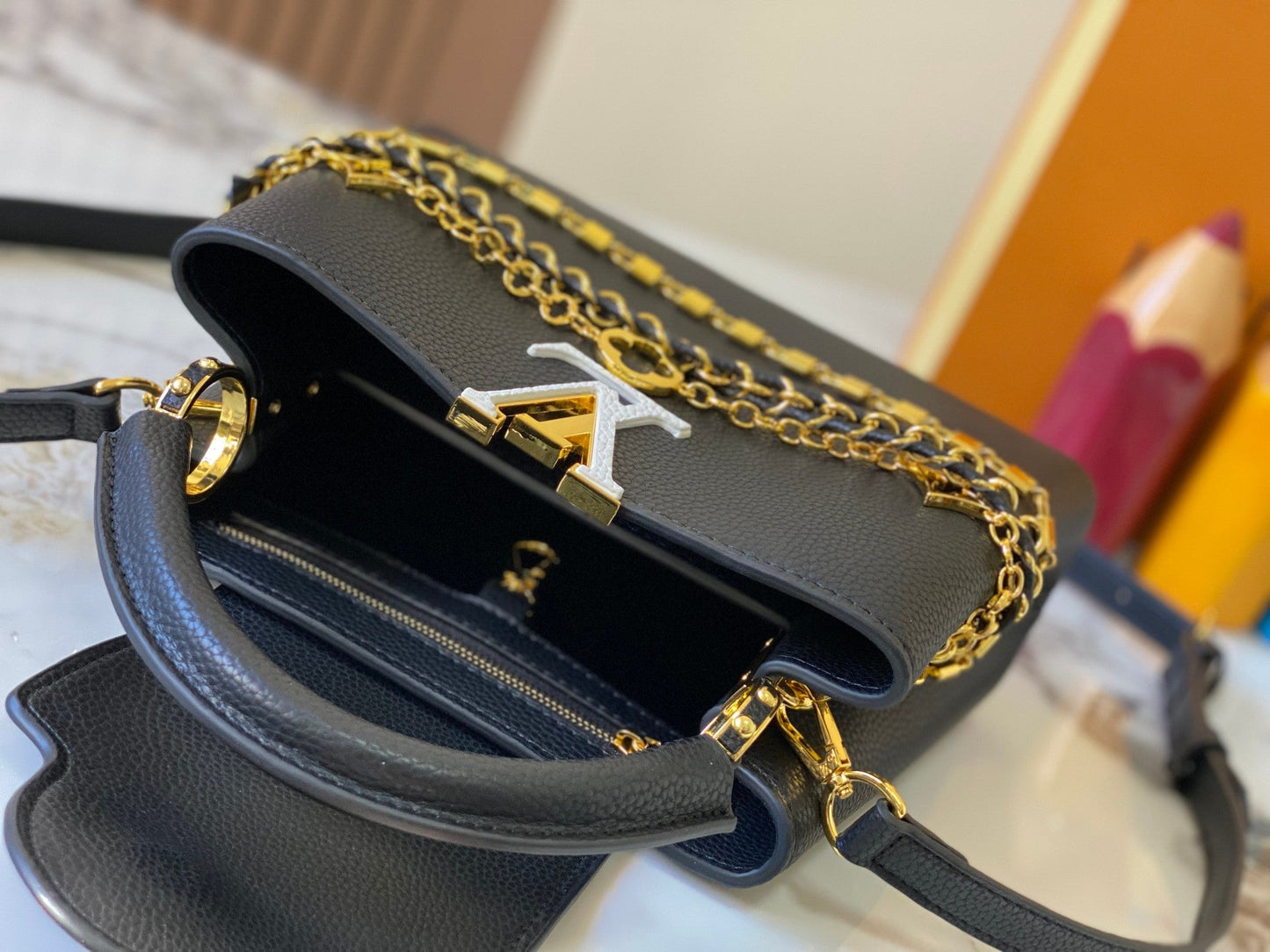 Elite Carryalls