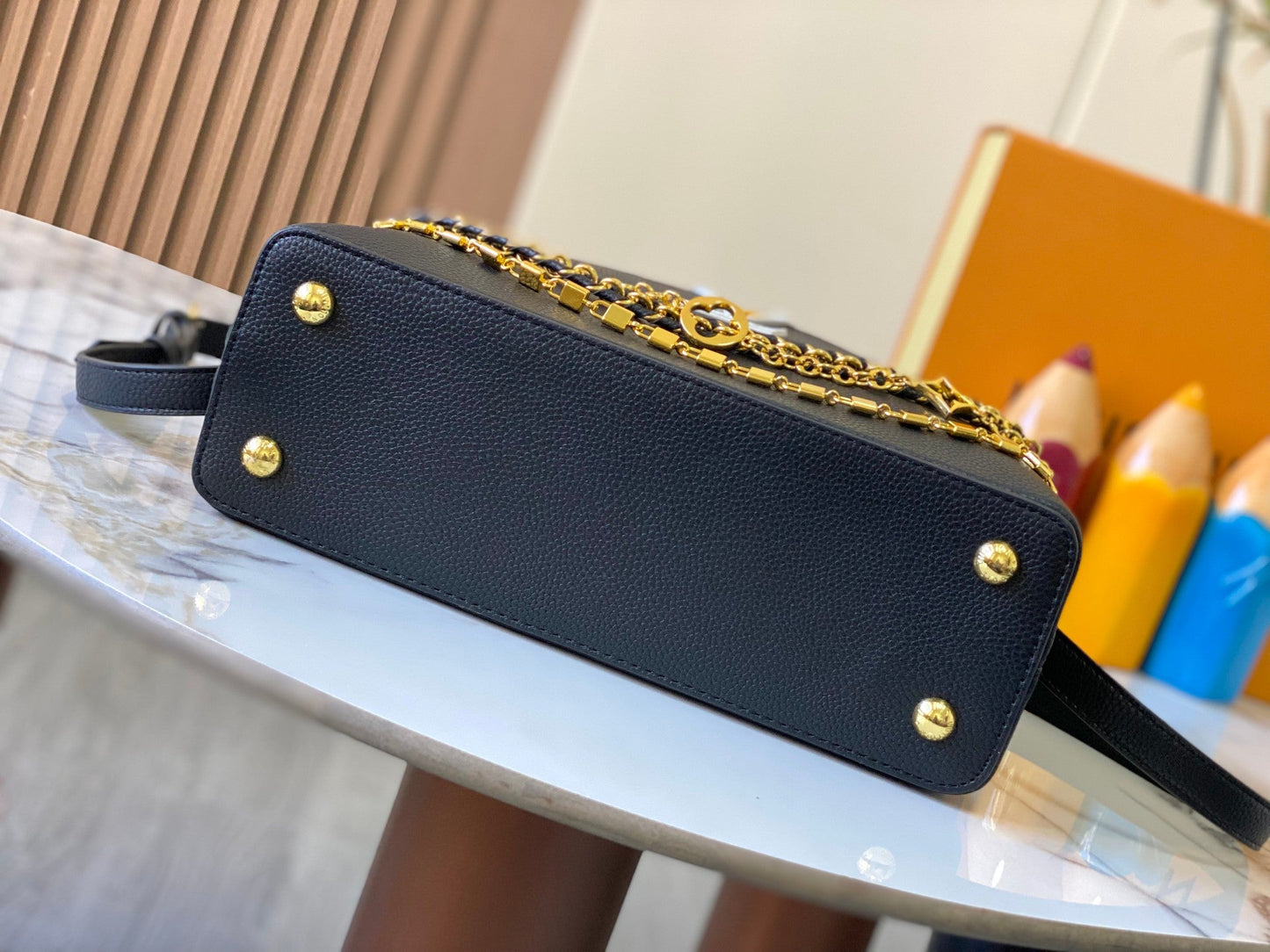 Elite Carryalls
