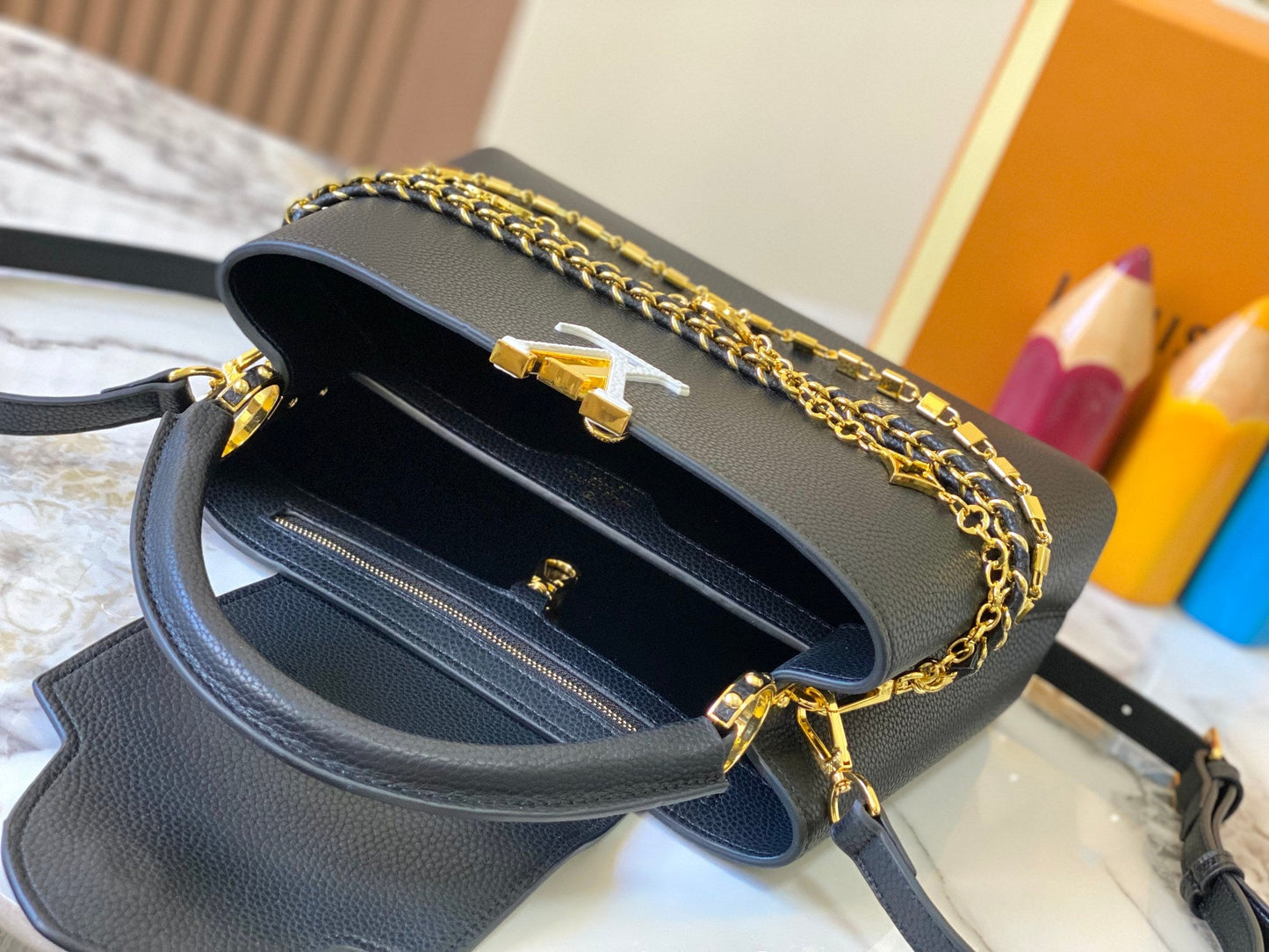 Elite Carryalls