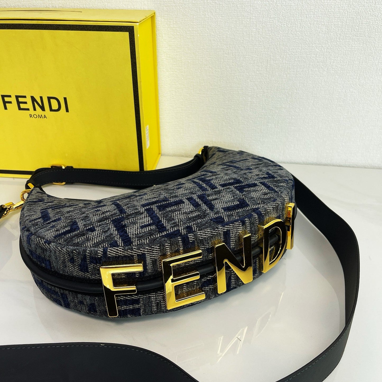 Elite Carryalls