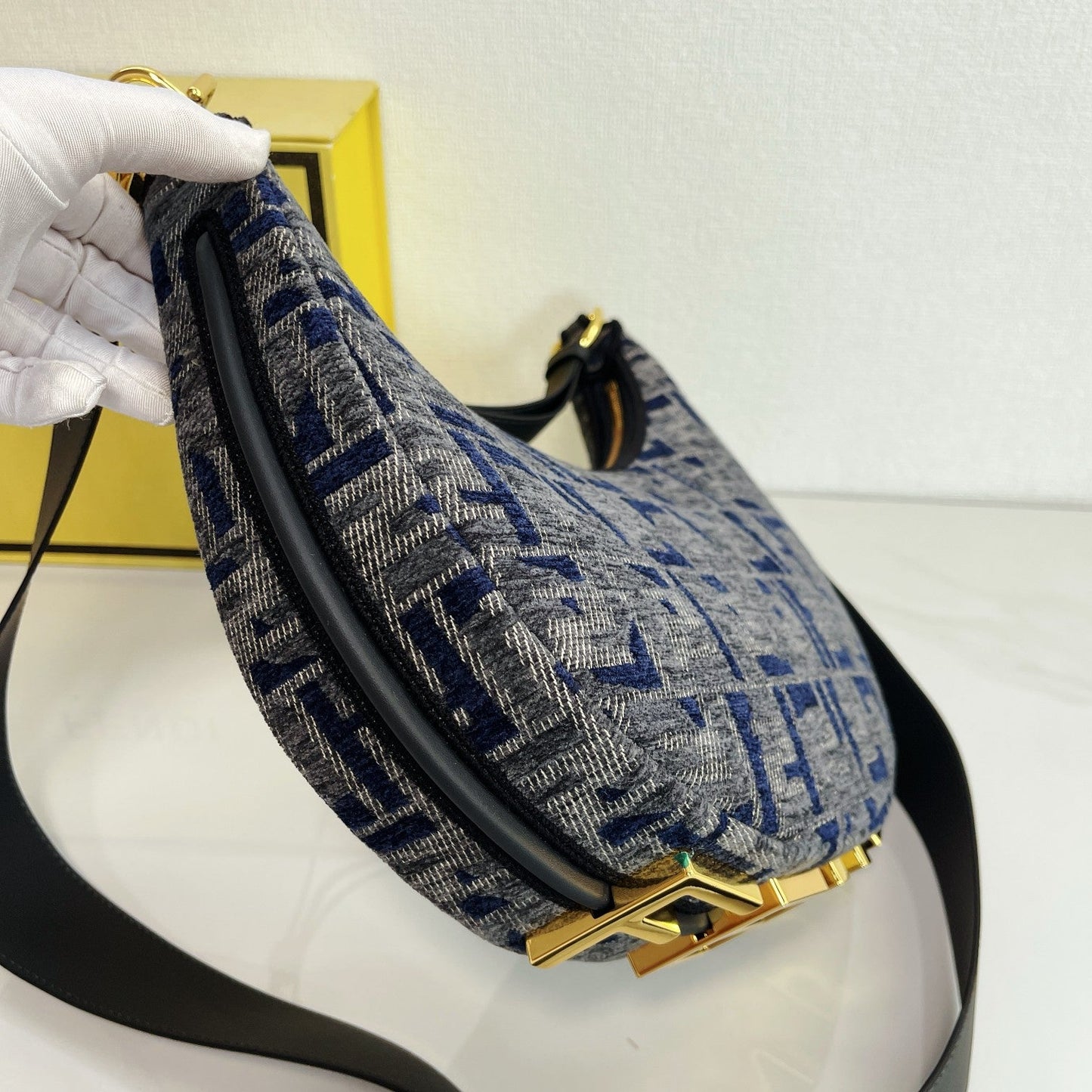 Elite Carryalls