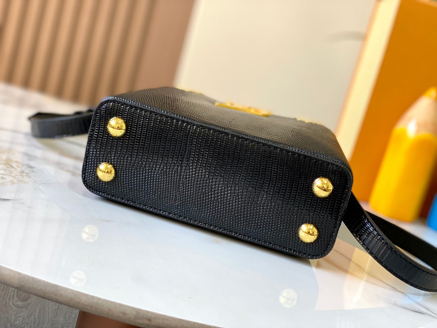 Elite Carryalls
