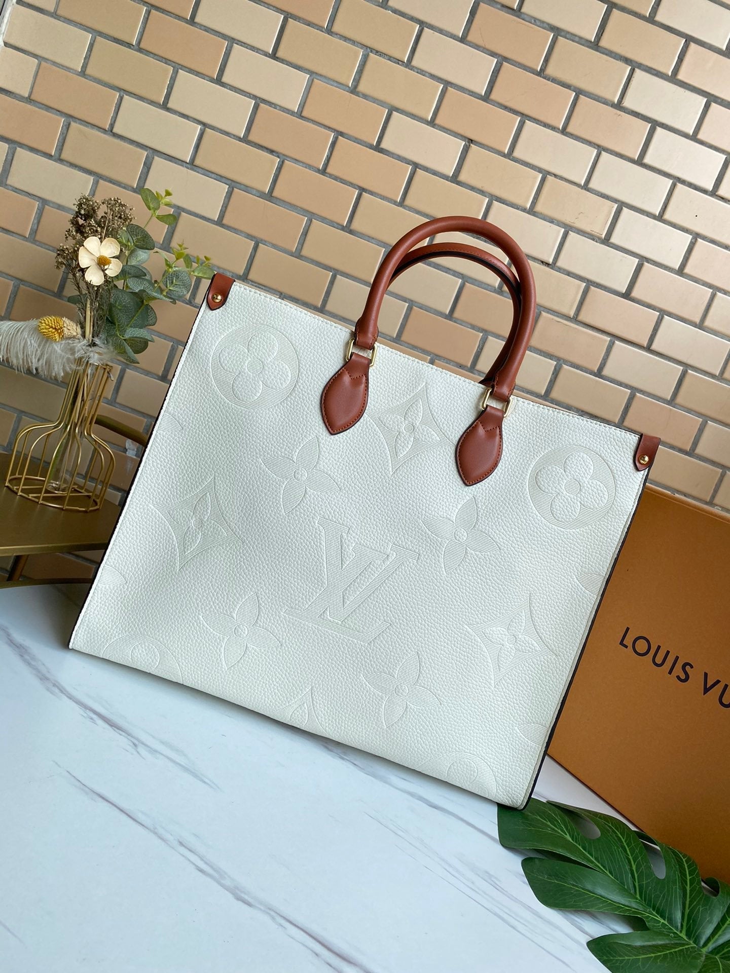Elite Carryalls