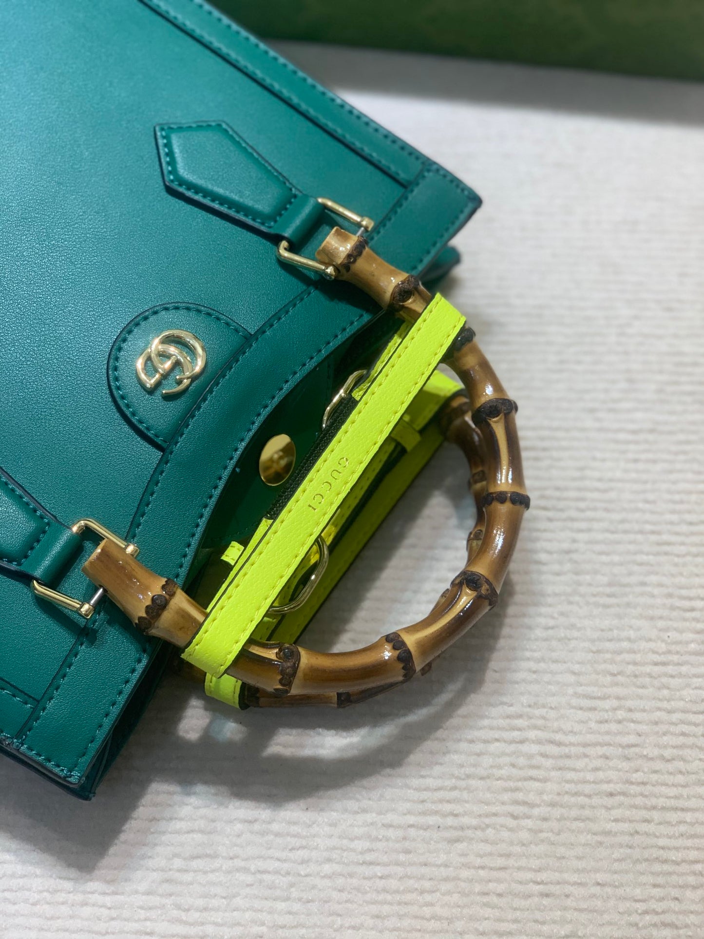 Elite Carryalls