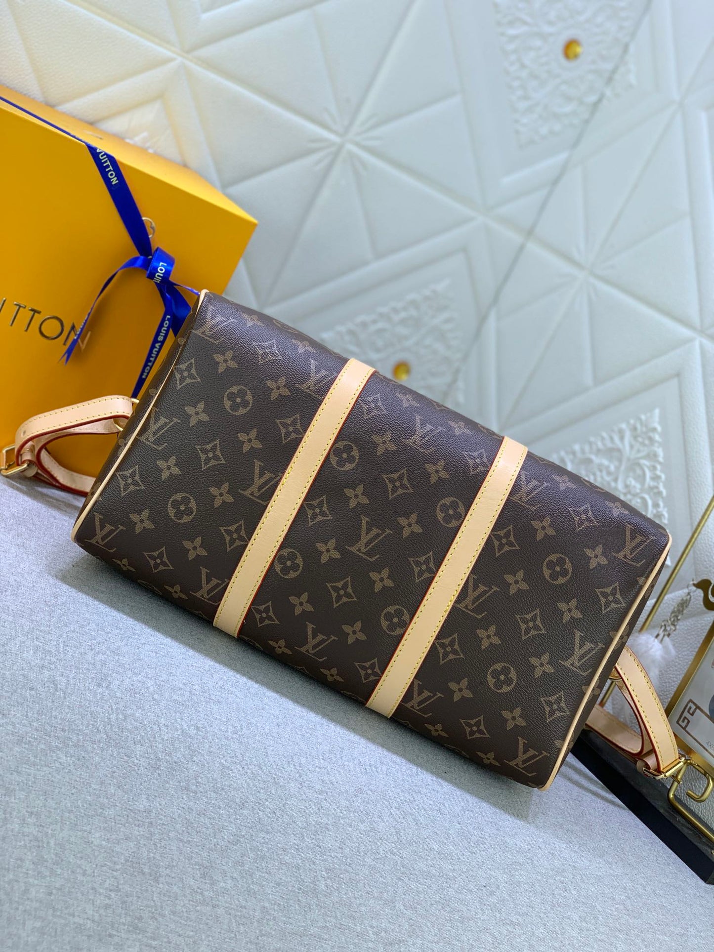 Elite Carryalls