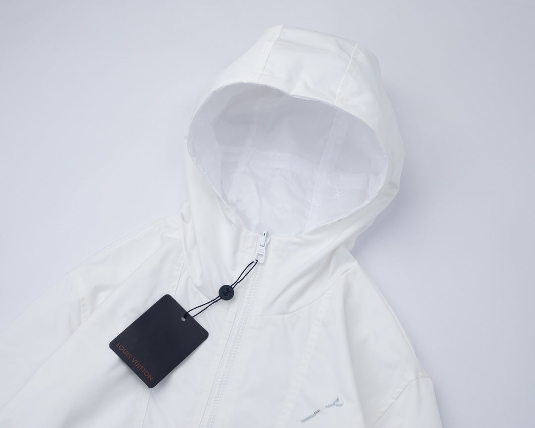 MINIMALIST STREET STYLE
