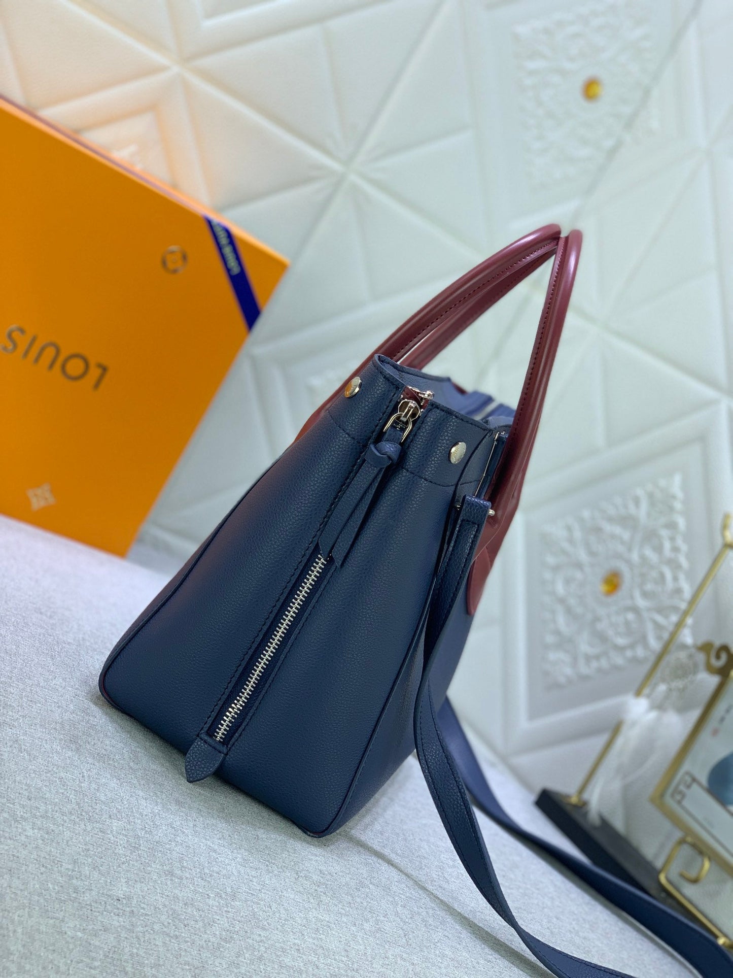 Elite Carryalls