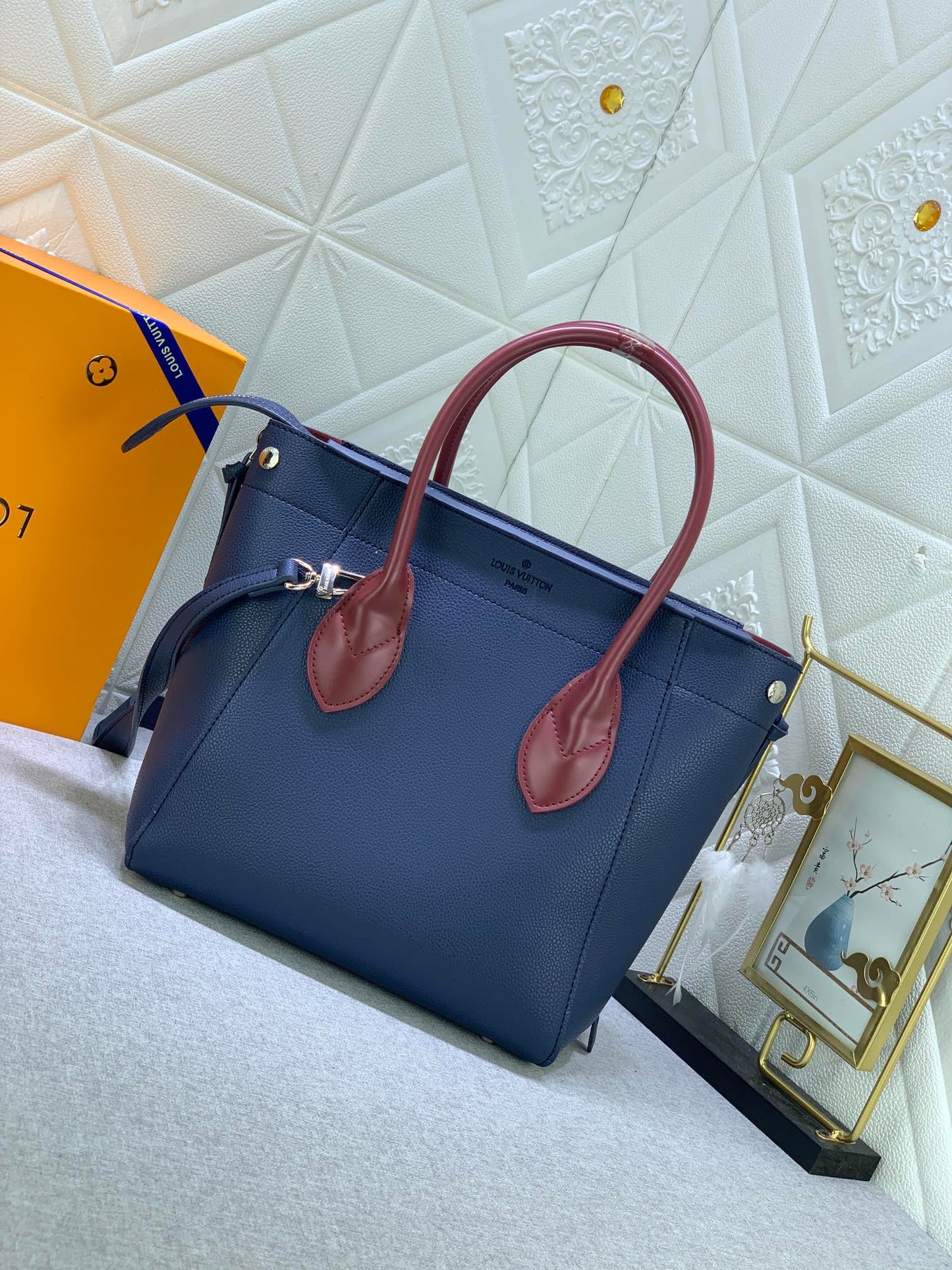 Elite Carryalls