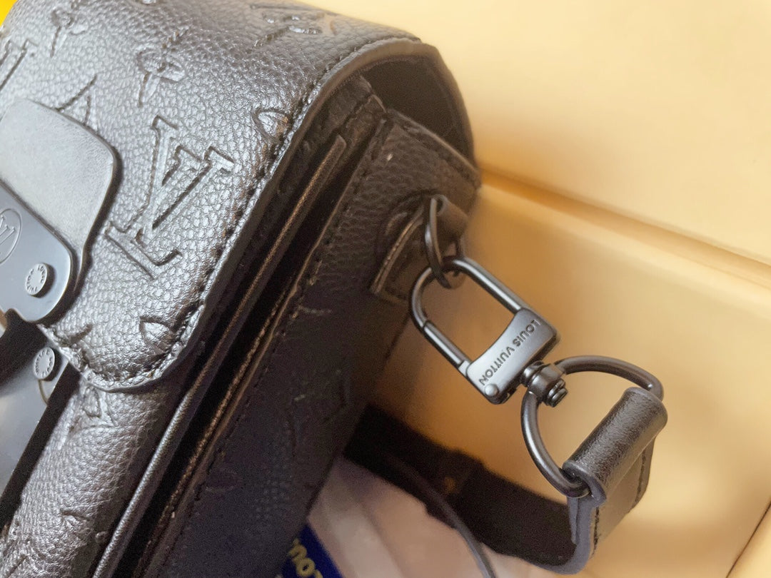 Elite Carryalls