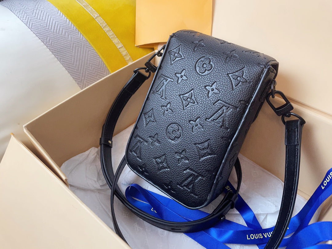 Elite Carryalls