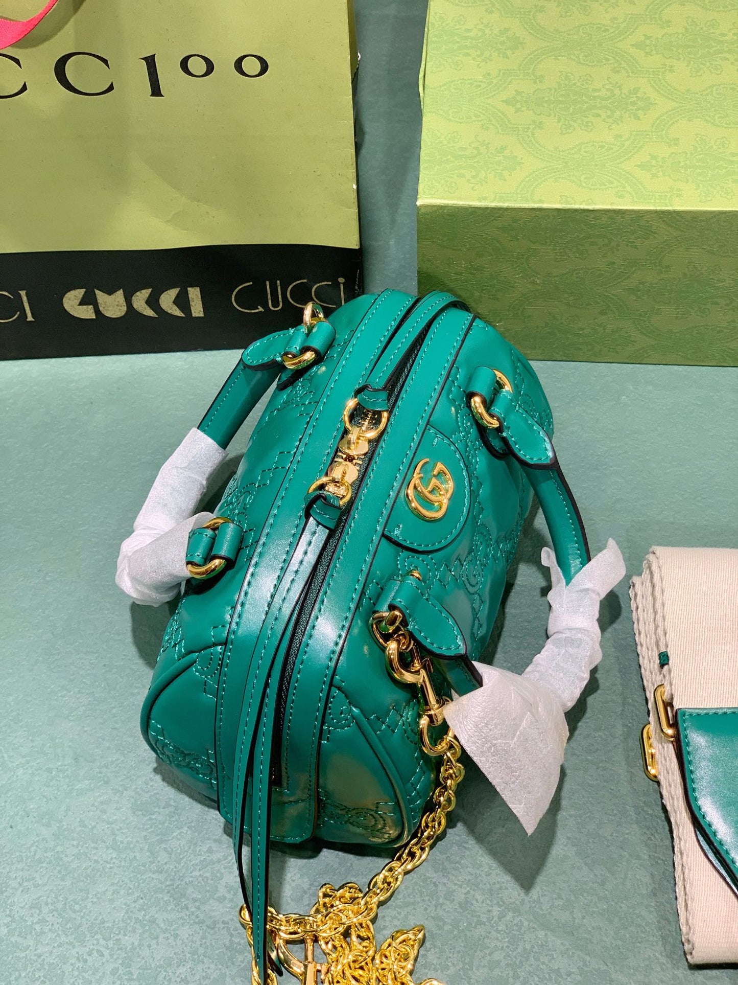 Elite Carryalls