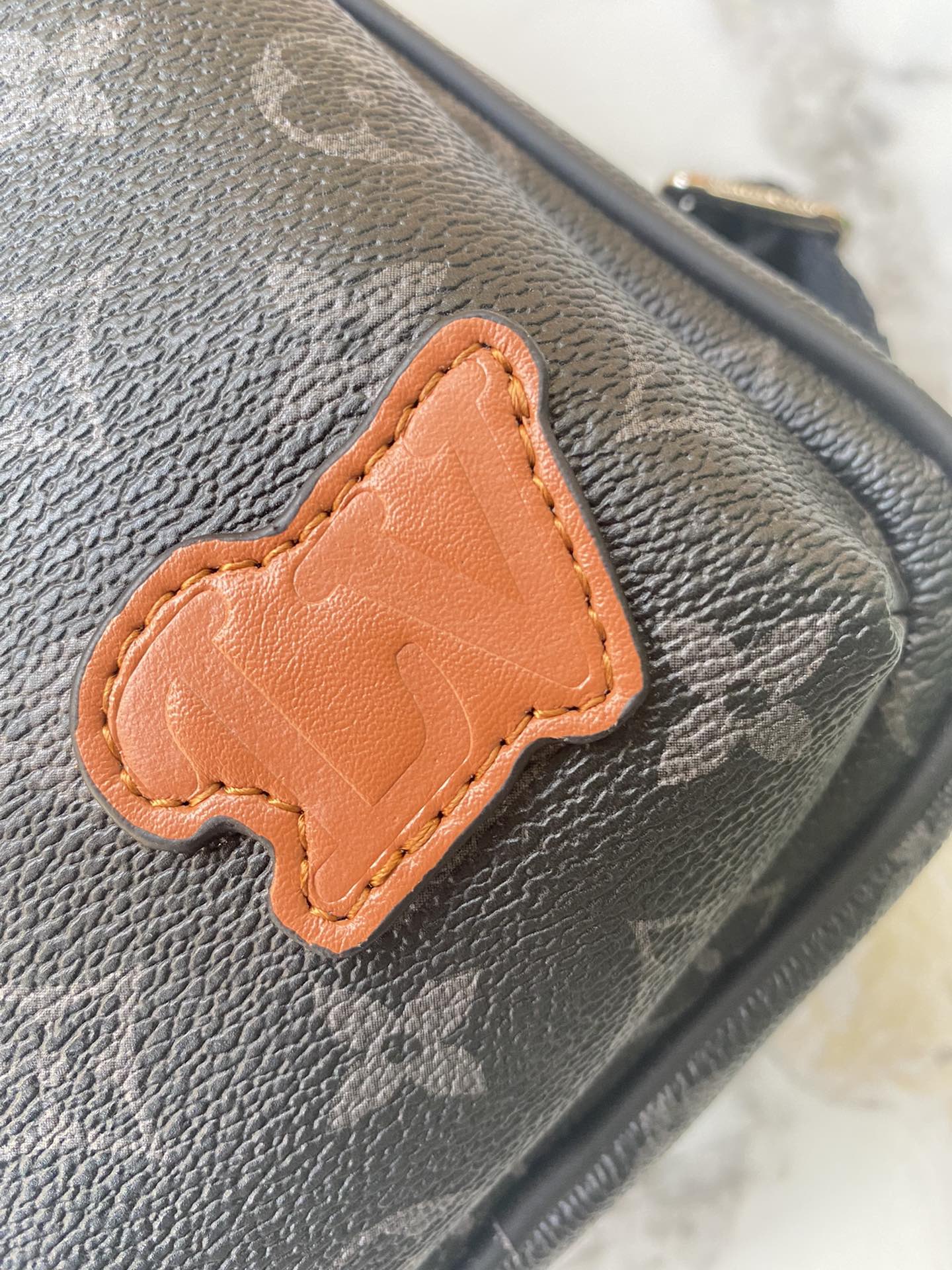 Elite Carryalls