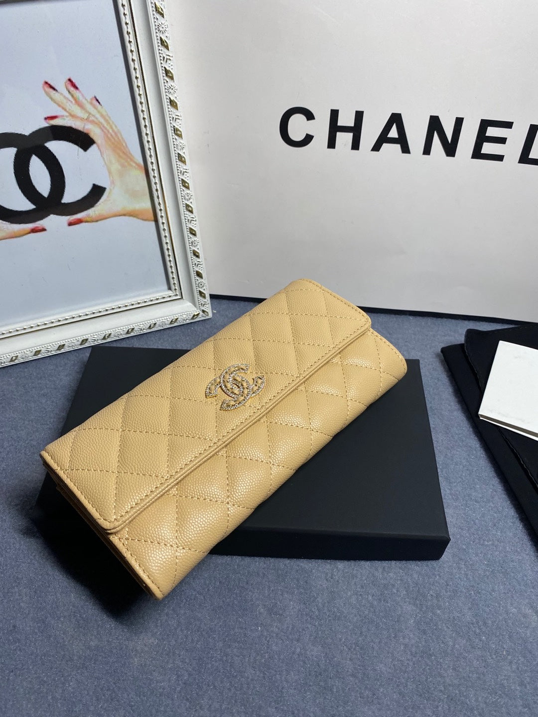 Elite Carryalls