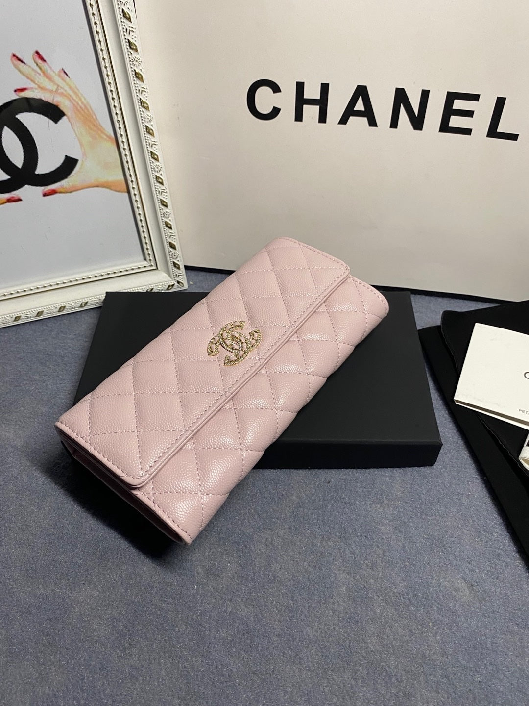 Elite Carryalls