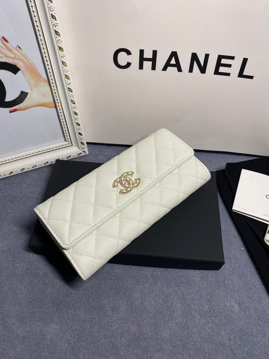 Elite Carryalls