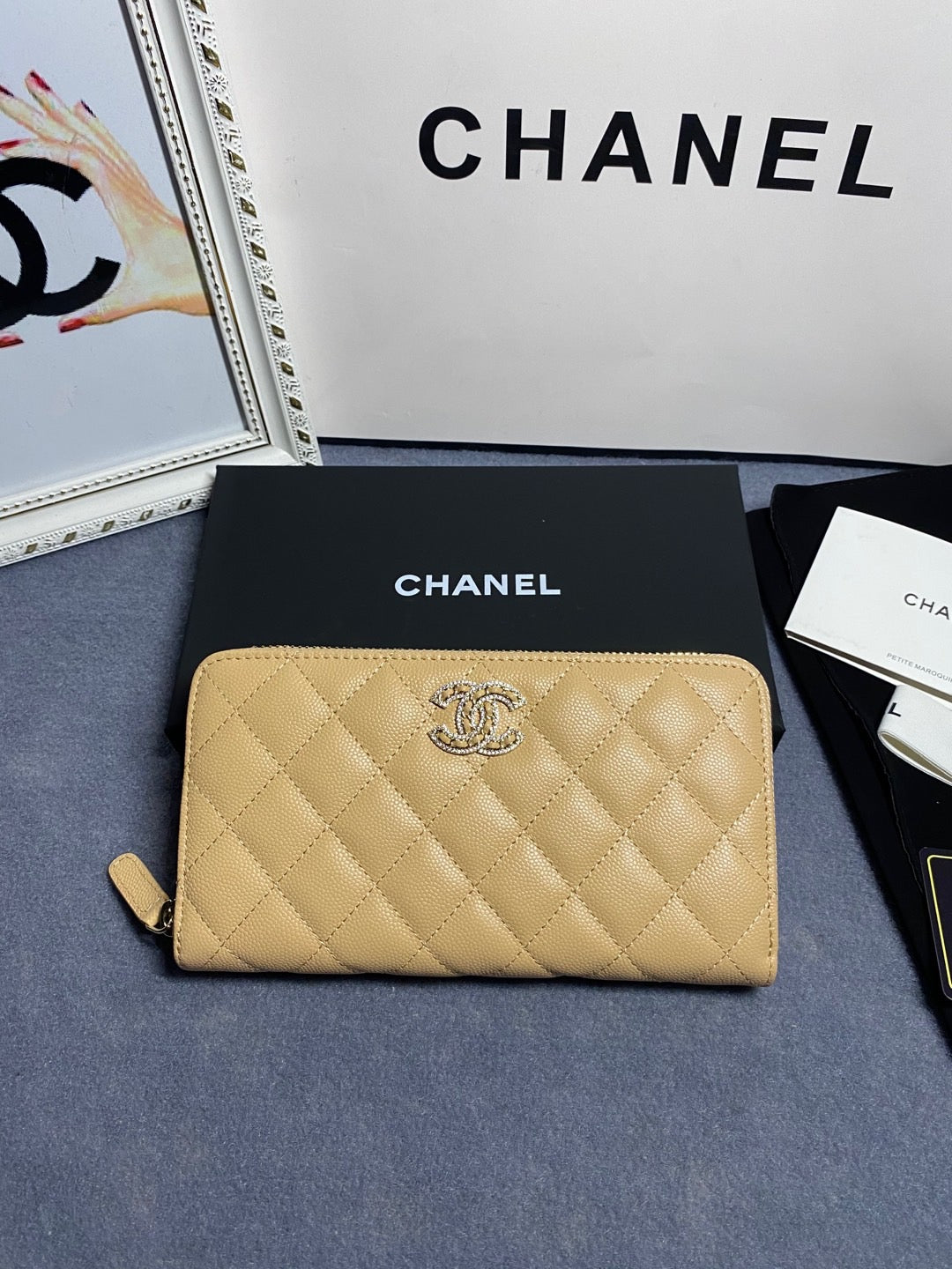 Elite Carryalls