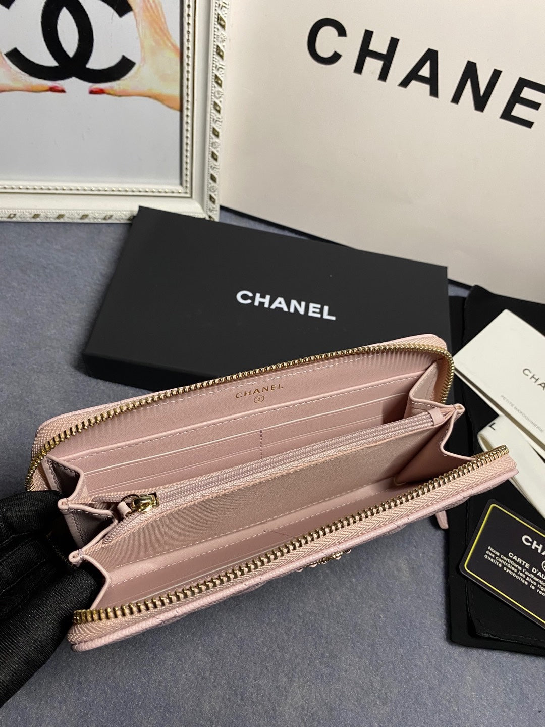 Elite Carryalls