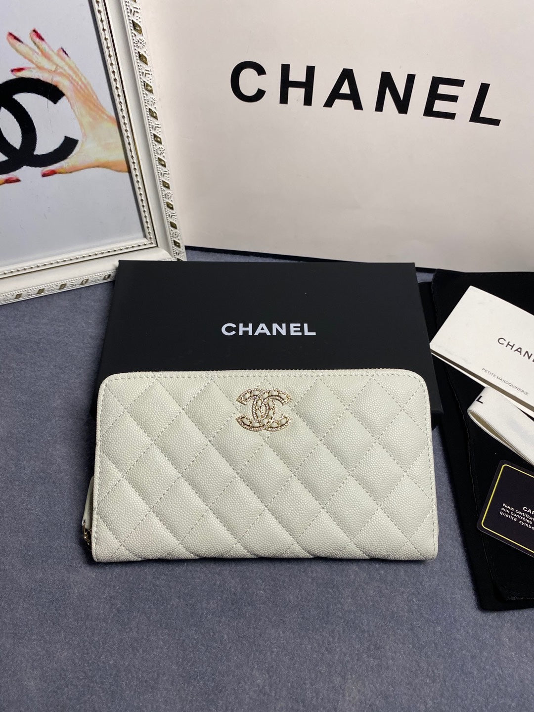 Elite Carryalls