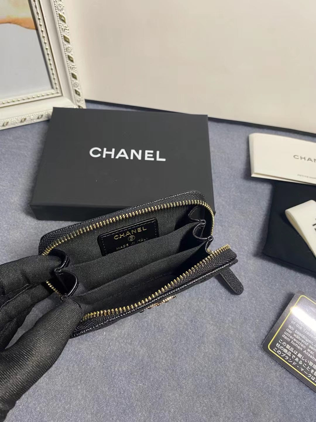 Elite Carryalls