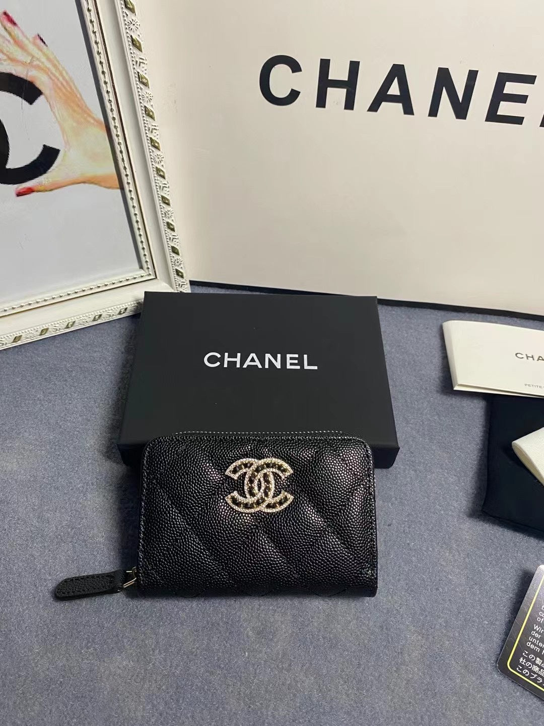 Elite Carryalls