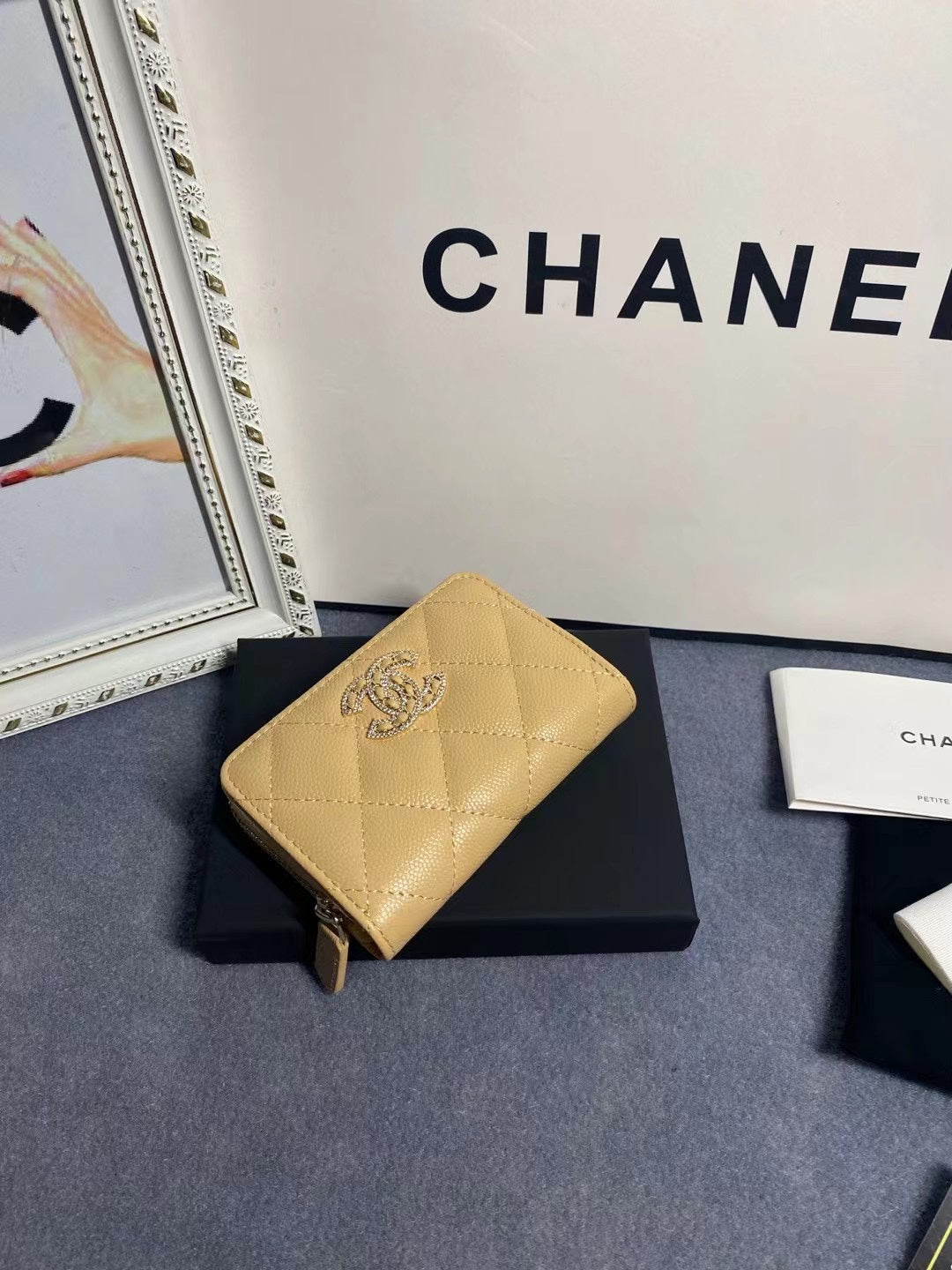 Elite Carryalls