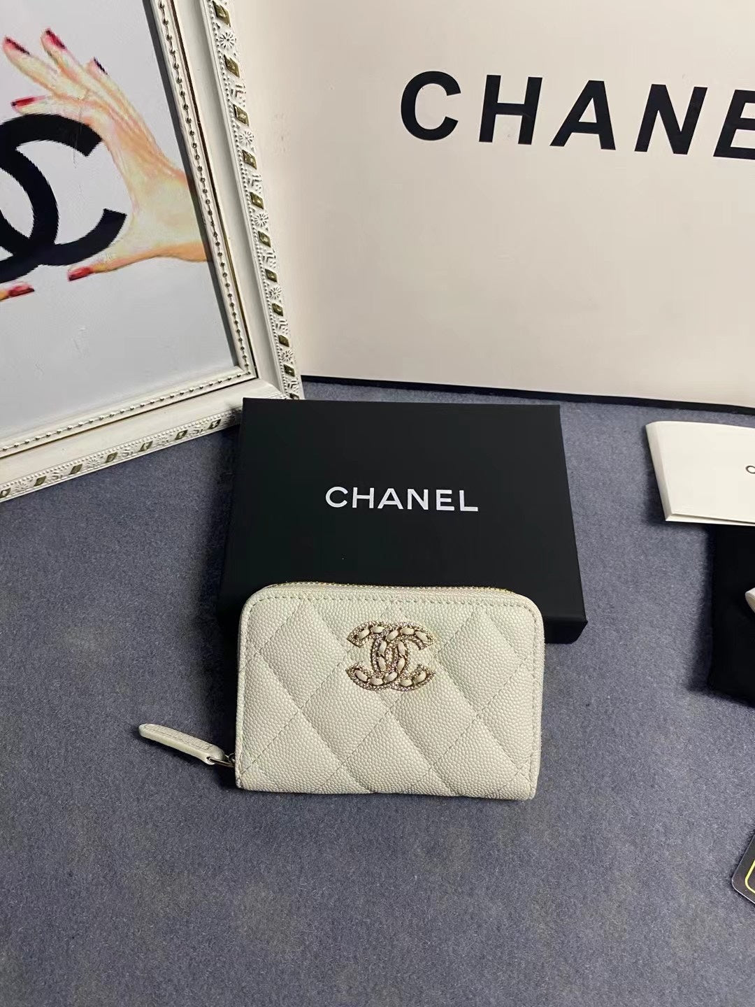 Elite Carryalls