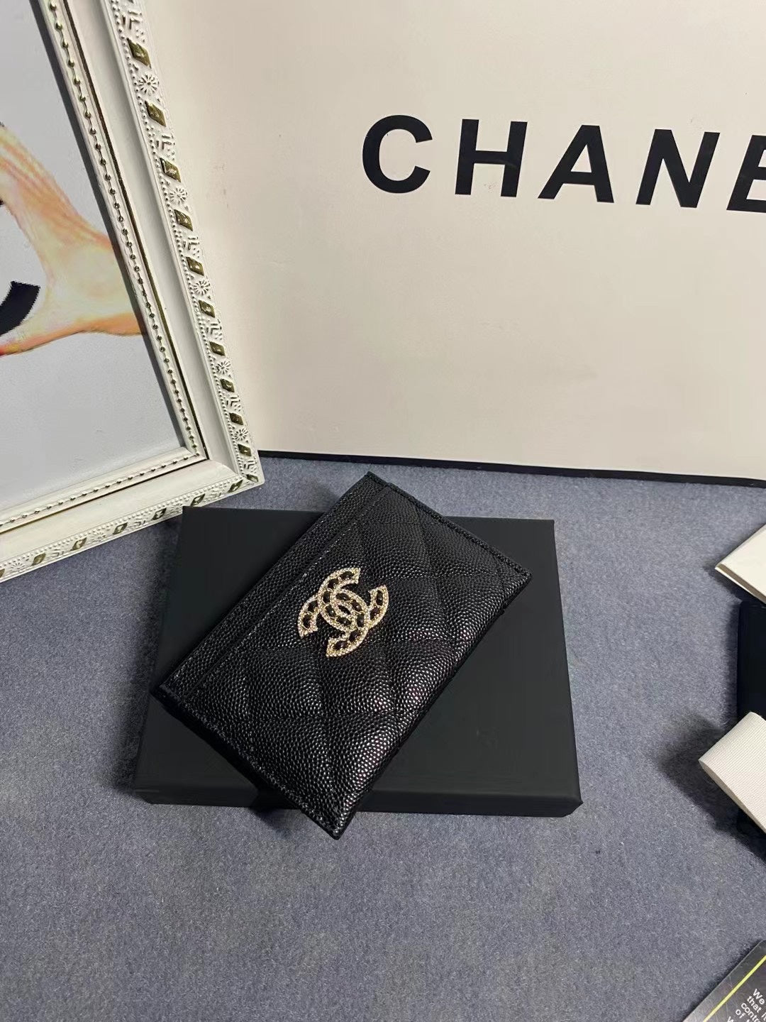 Elite Carryalls