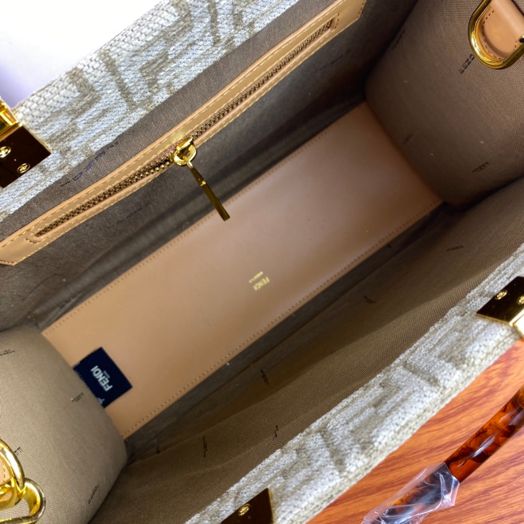 Elite Carryalls