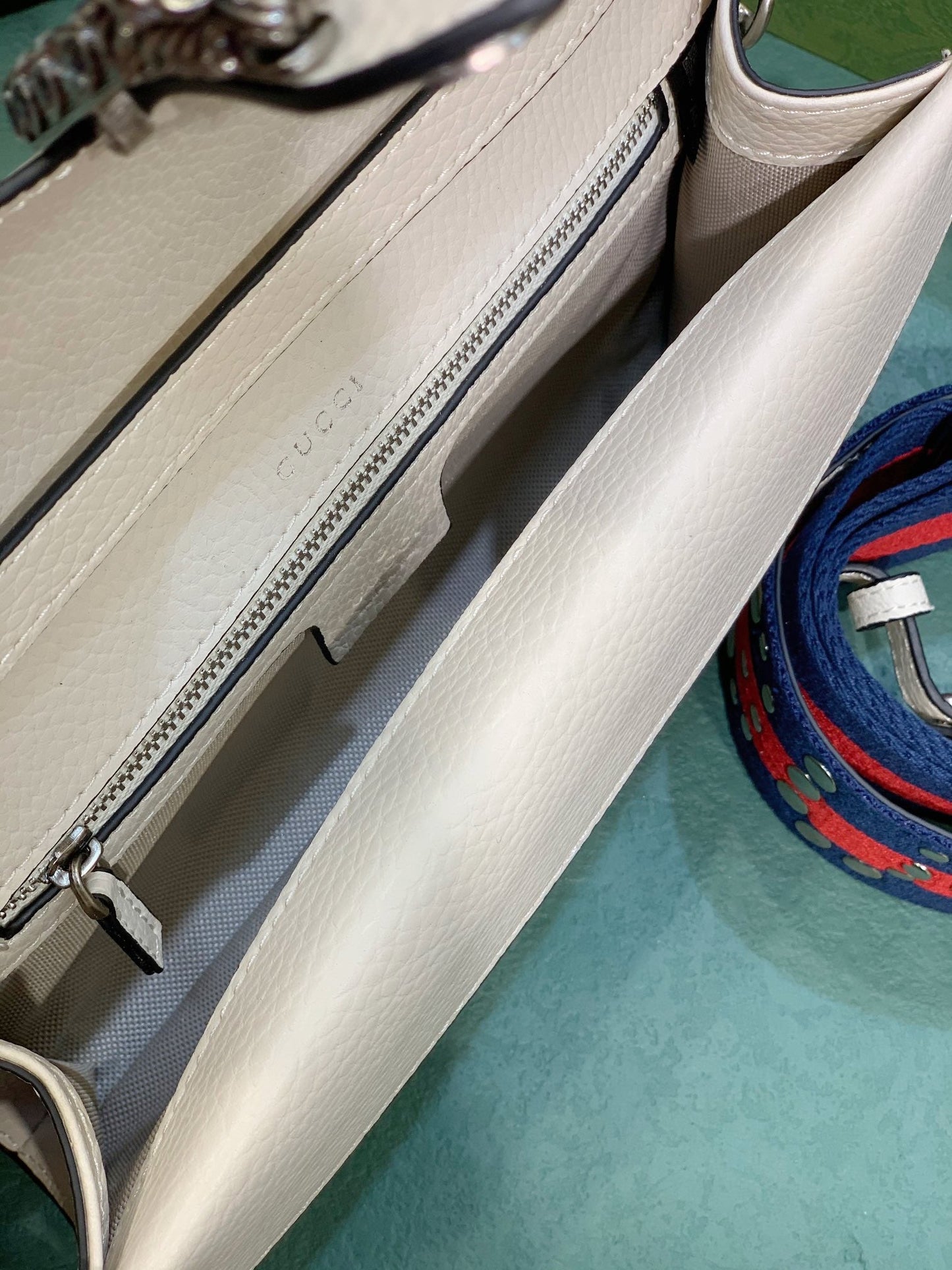 Elite Carryalls