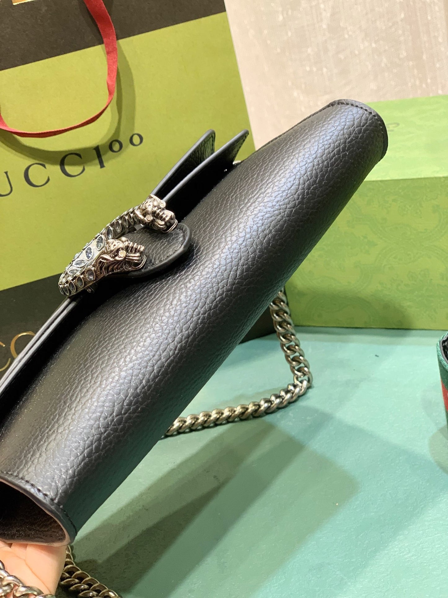 Elite Carryalls