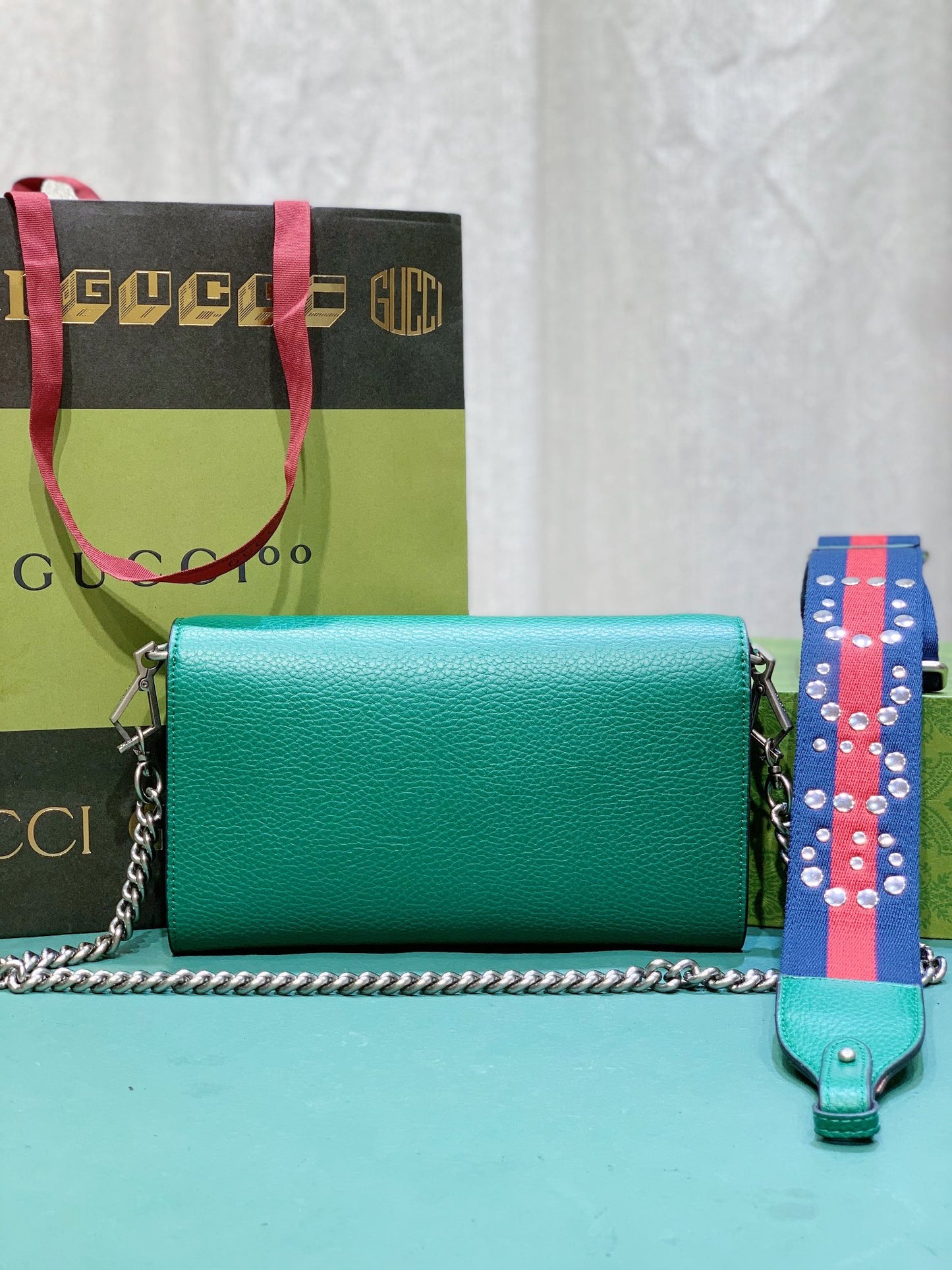 Elite Carryalls