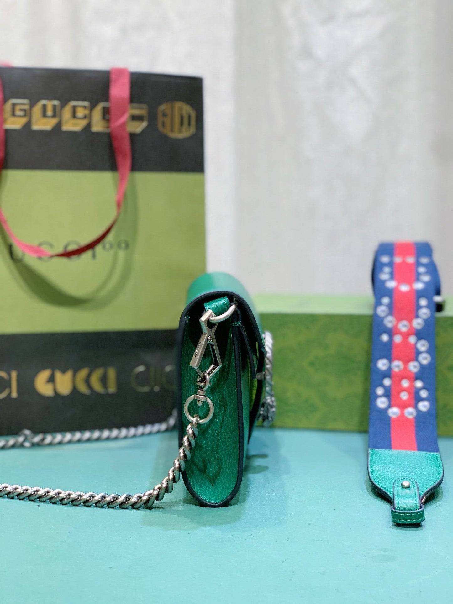 Elite Carryalls
