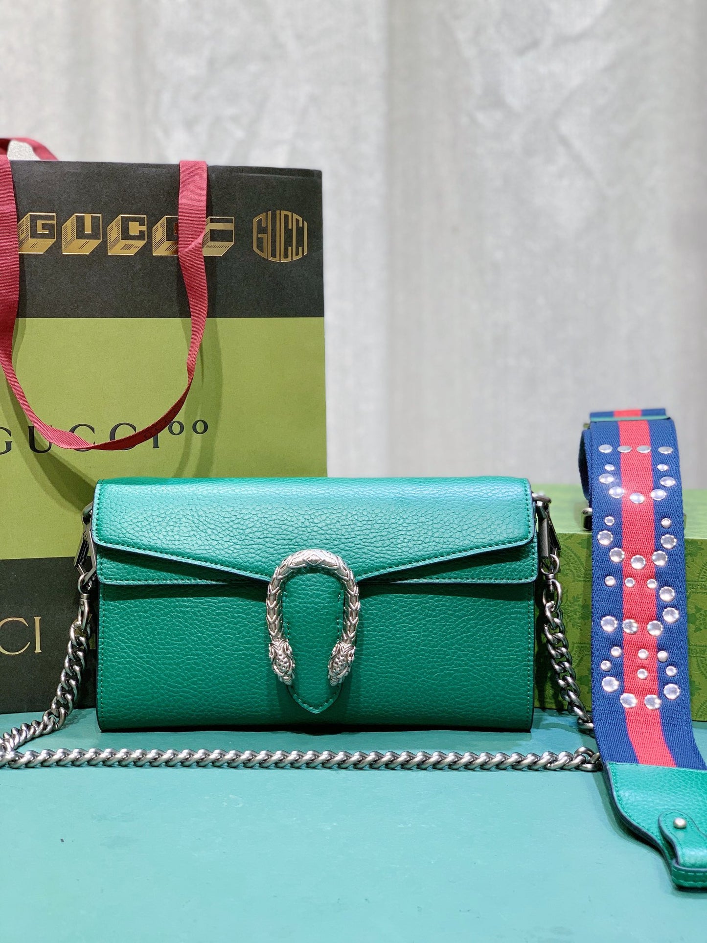 Elite Carryalls