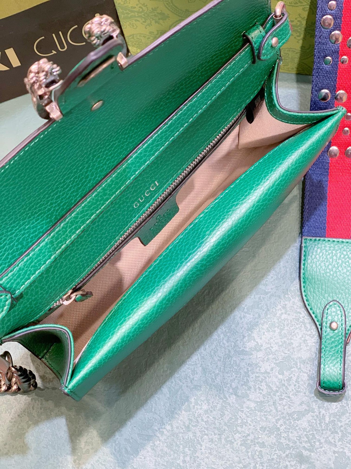 Elite Carryalls