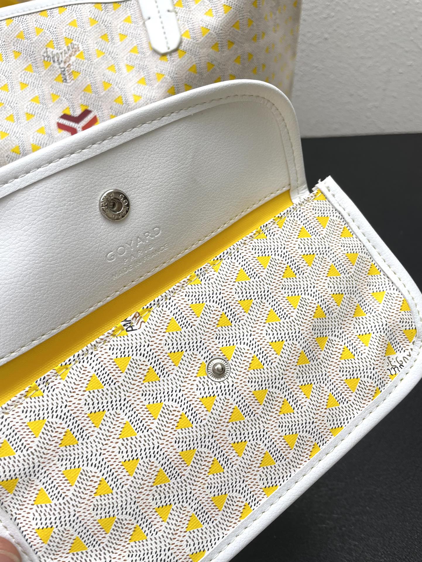 Elite Carryalls