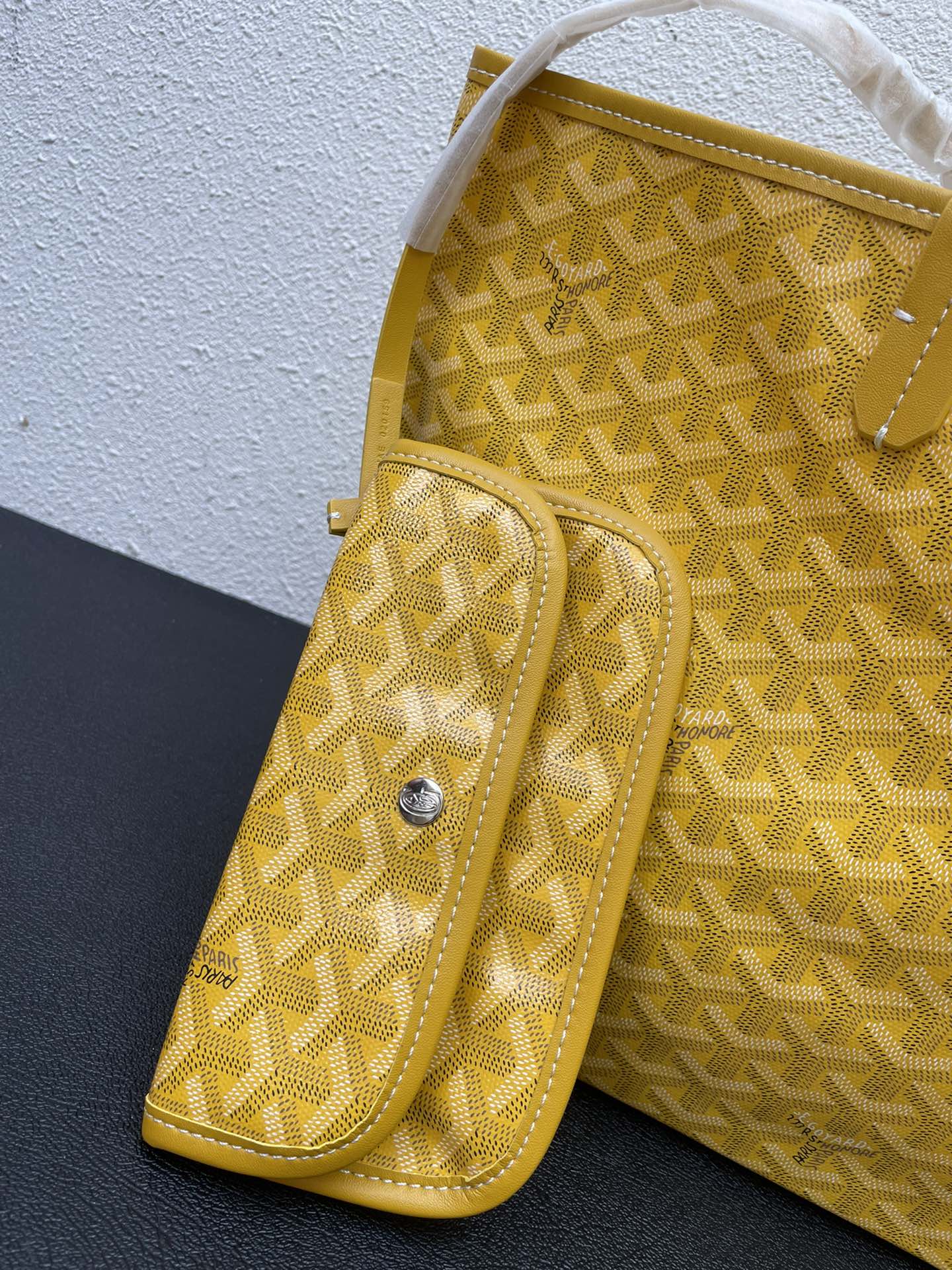 Elite Carryalls