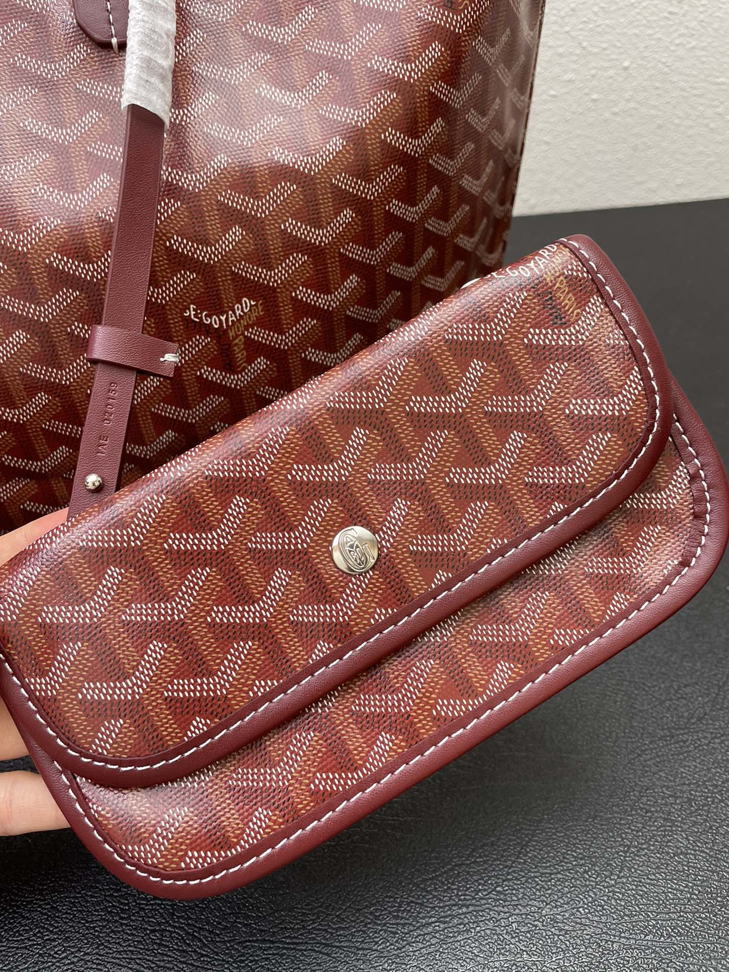 Elite Carryalls