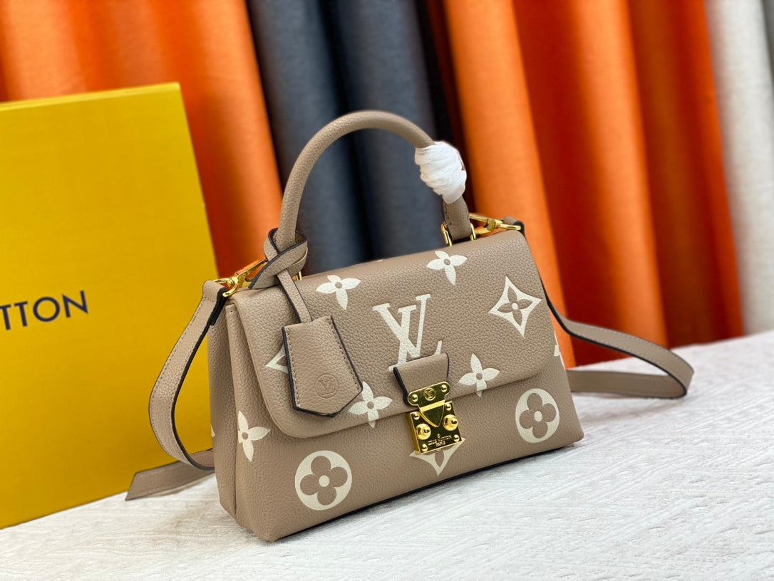 Elite Carryalls