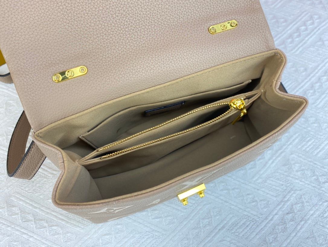 Elite Carryalls